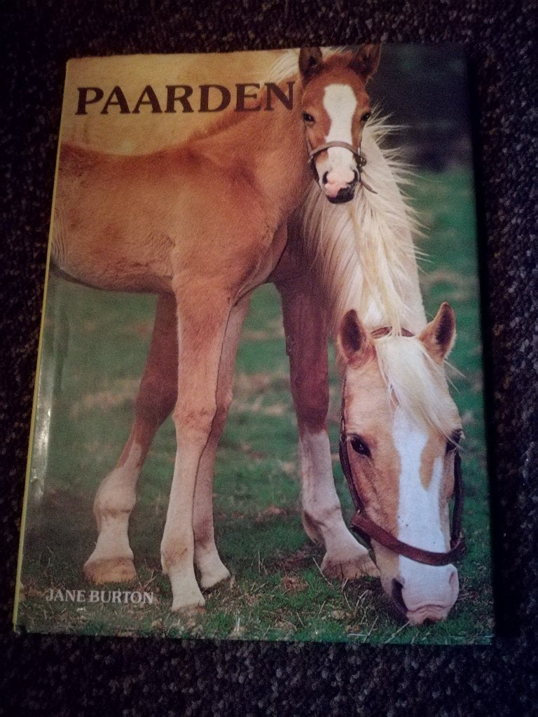 Boek paarden, Boeken, Ophalen of Verzenden, Gelezen, Paarden of Pony's