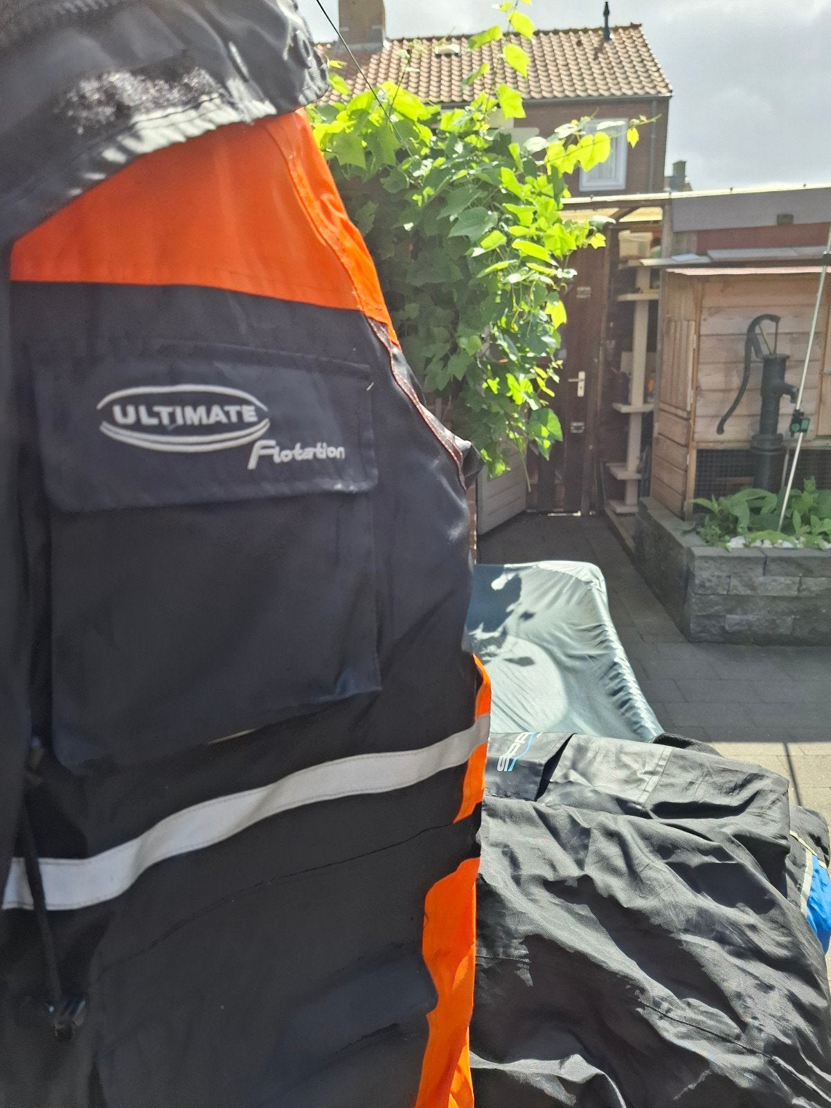 Drijv pak vis pak, Twintip, Ophalen, Zo goed als nieuw, 12 m²