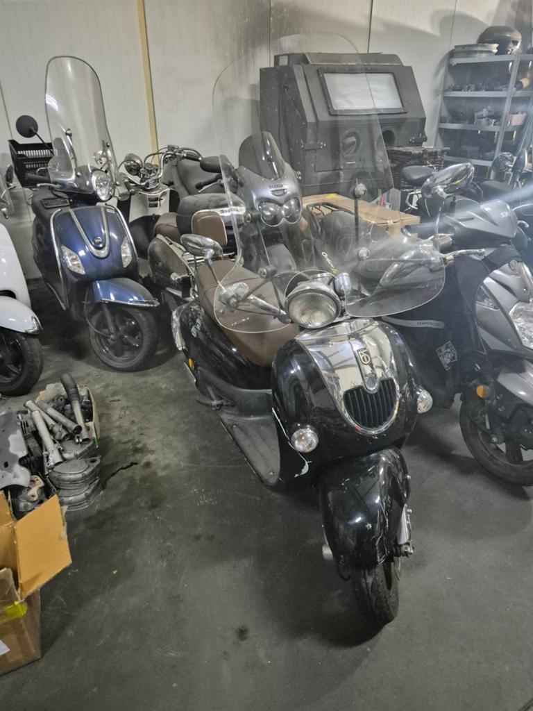SUPER KOOPJE Partij Scooters 10 × + Motorfiets, Fietsen en Brommers, Scooters | SYM, Gebruikt, Maximaal 45 km/u, Ophalen of Verzenden
