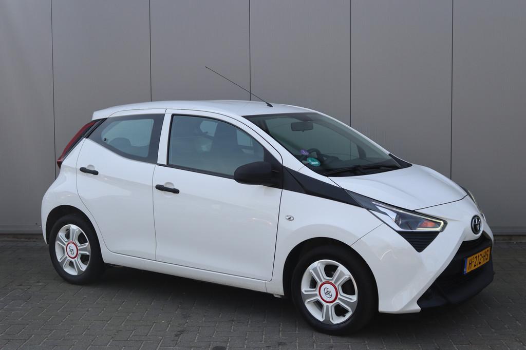 Toyota Aygo 1.0 VVT-i x-fun Airco/Elektrisch-pakket/Bluetoot, Voorwielaandrijving, Stof, Gebruikt, Met garantie (alle)