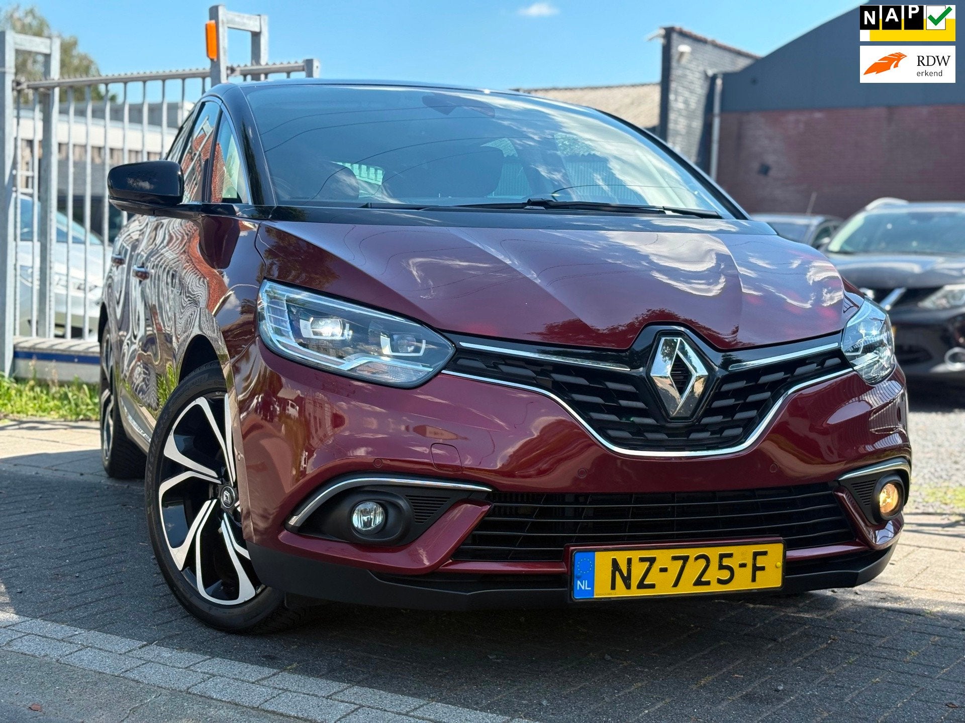 Renault Scénic 1.2 TCe Bose | LED | 20” LMV | Trekhaak |, Auto's, Renault, Voorwielaandrijving, Gebruikt, 4 cilinders, 1850 kg