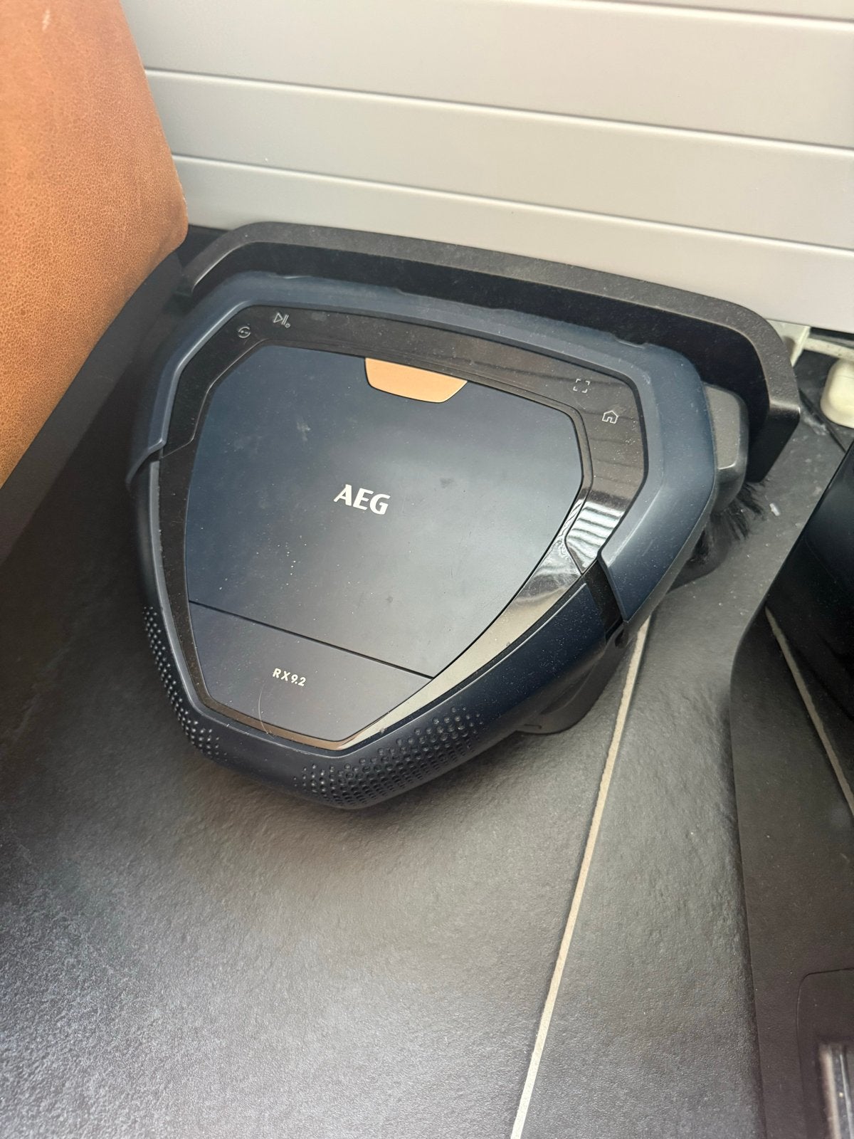 AEG RX92 Robotstofzuiger, Draadloos, Ophalen of Verzenden, Zo goed als nieuw, Robotstofzuiger