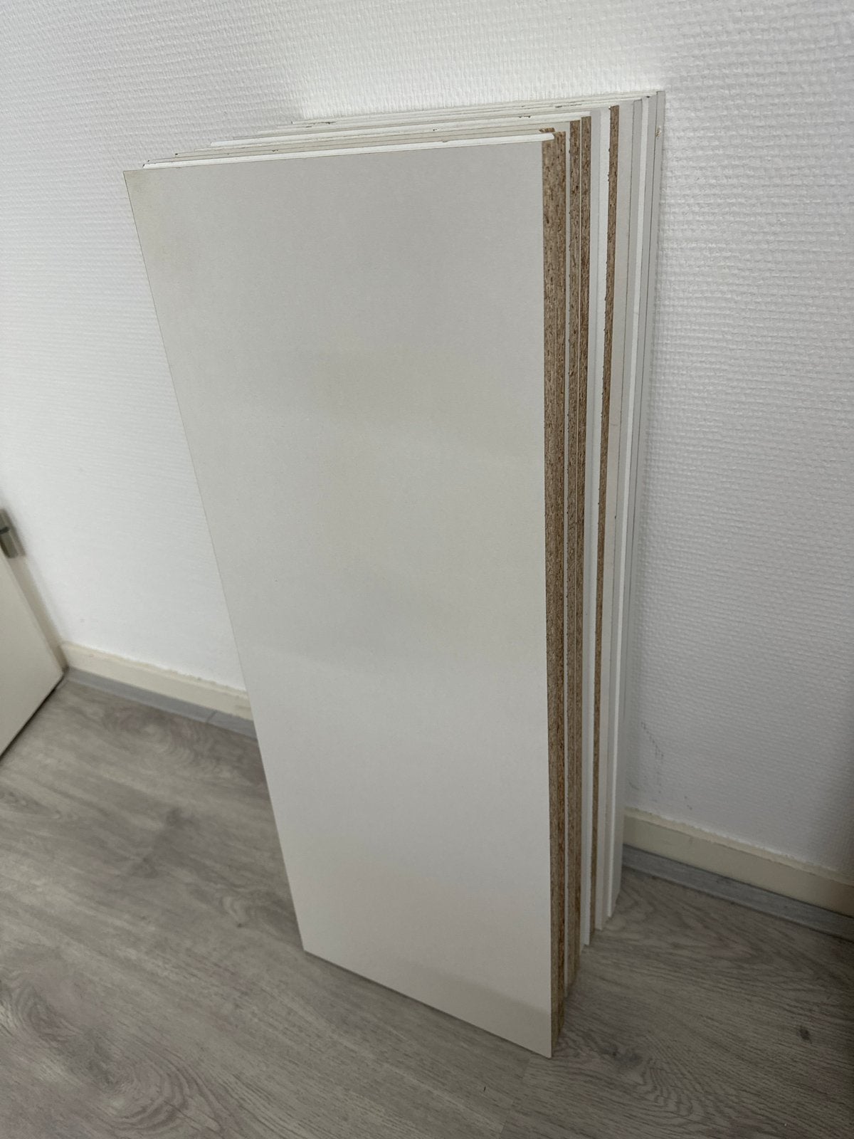 Spaanplaatplanken met wit fineer 10st.    75,5x28x1,8cm, Ophalen, Gebruikt