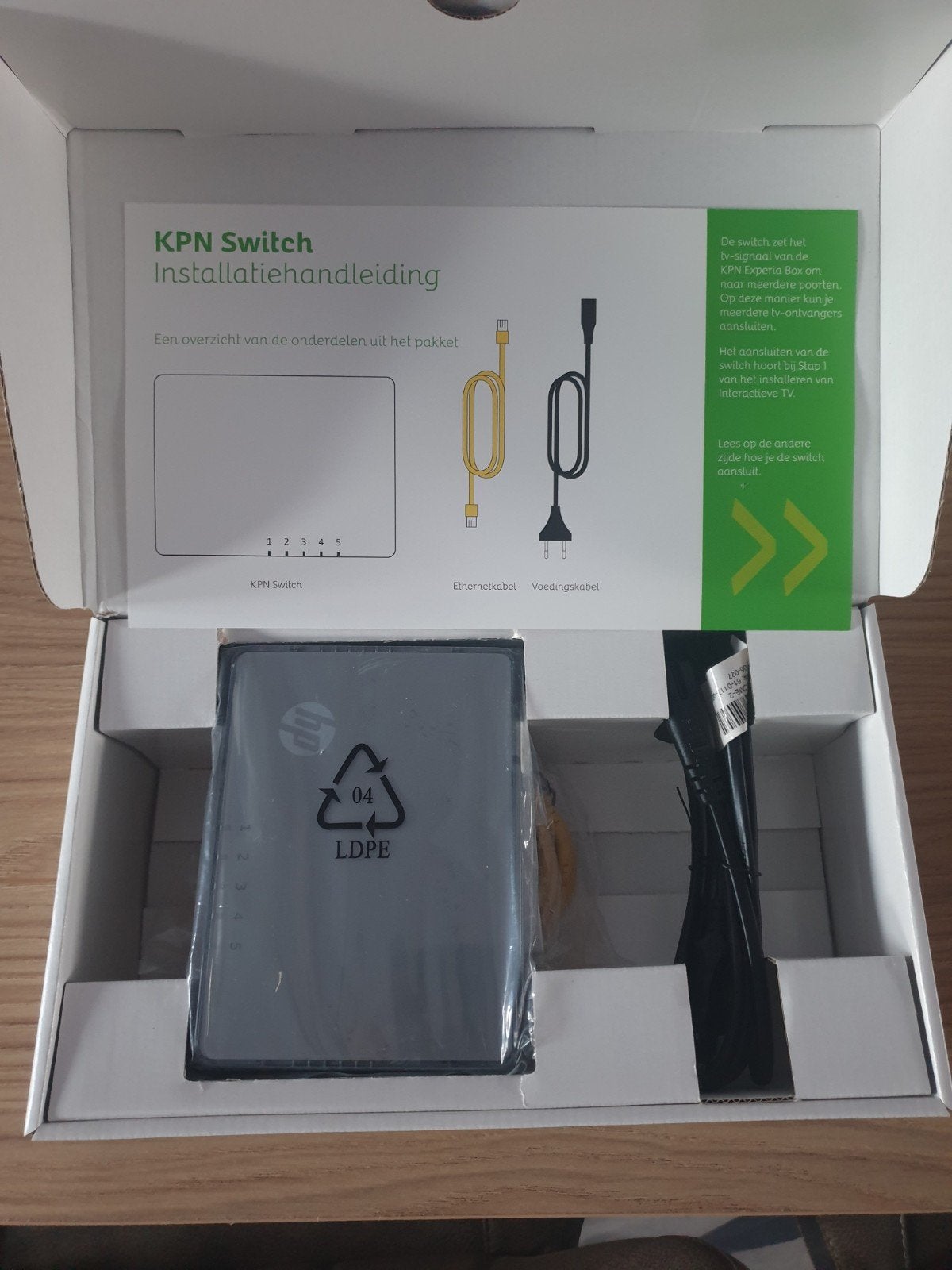 nieuwe kpn switch 3com switch 5, Computers en Software, Ophalen of Verzenden, Nieuw