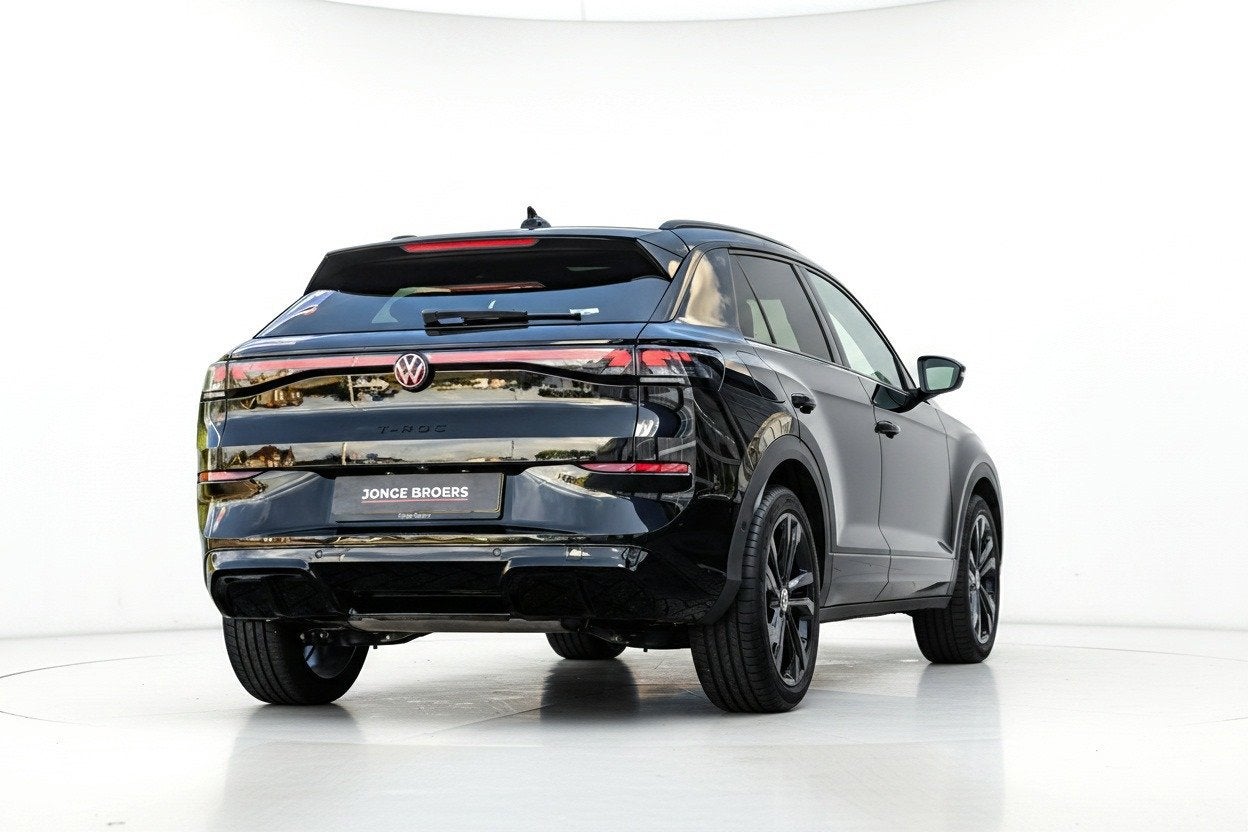 Volkswagen T-ROC 1.5 eTsi R-Line R-Line Pano/Trekhaak/Sfeer/, Auto's, Volkswagen, 1374 kg, 730 kg, Euro 6, 4 cilinders