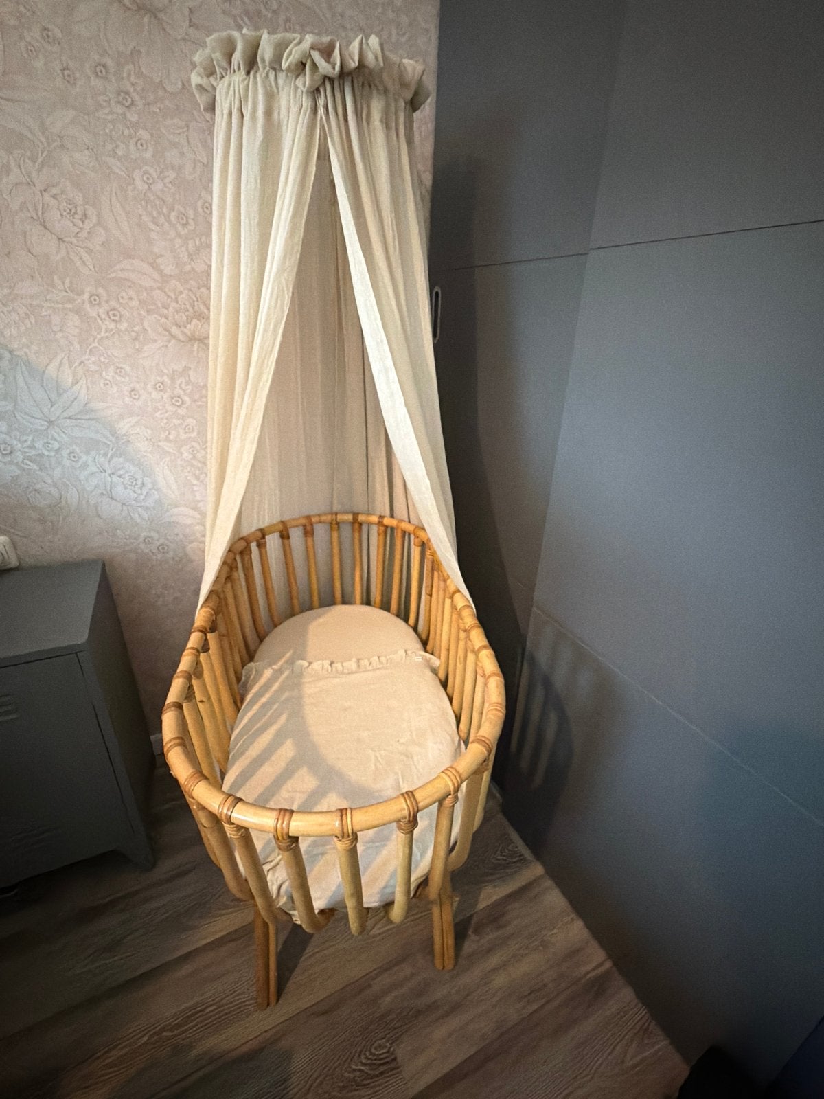 Rotan childhome  wieg met hemeltje - Zo goed als nieuw, Ophalen, Zo goed als nieuw, Wieg