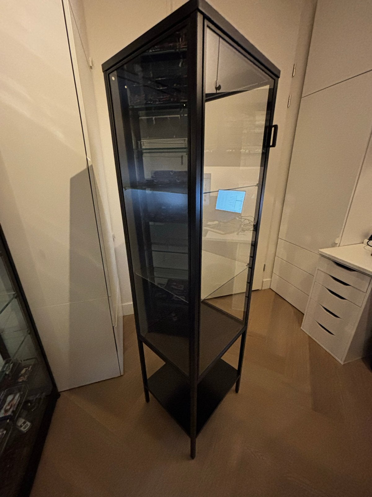 IKEA Rudsta vitrinekast antraciet 42x37x155 cm, Huis en Inrichting, Ophalen, Minder dan 50 cm, 150 tot 200 cm, 25 tot 50 cm