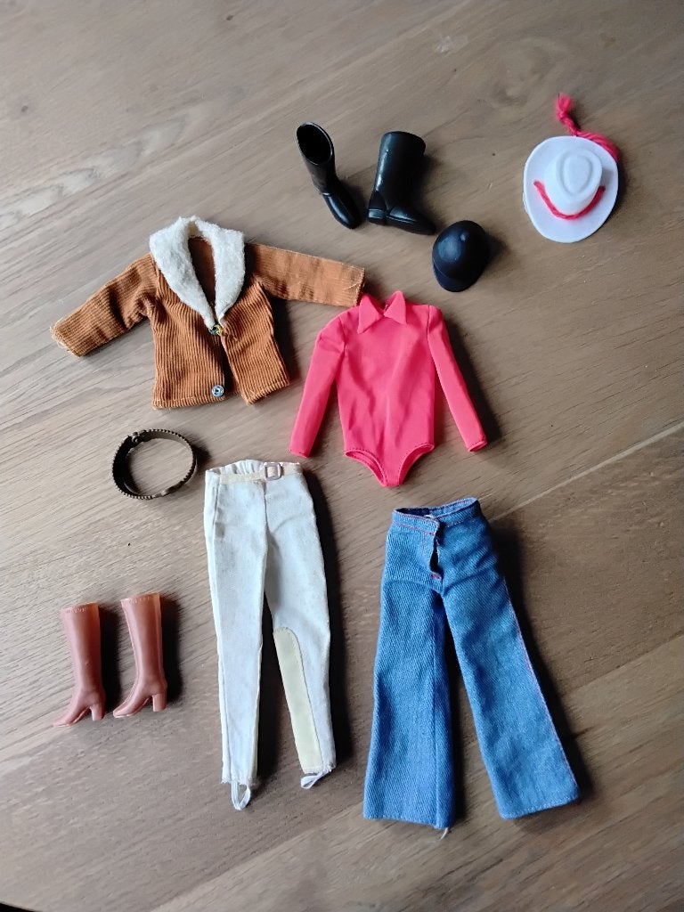Vintage Amazone Barbie, Mattel, 1977, met beweegbare duimen, Verzamelen, Poppen, Ophalen of Verzenden, Gebruikt, Pop