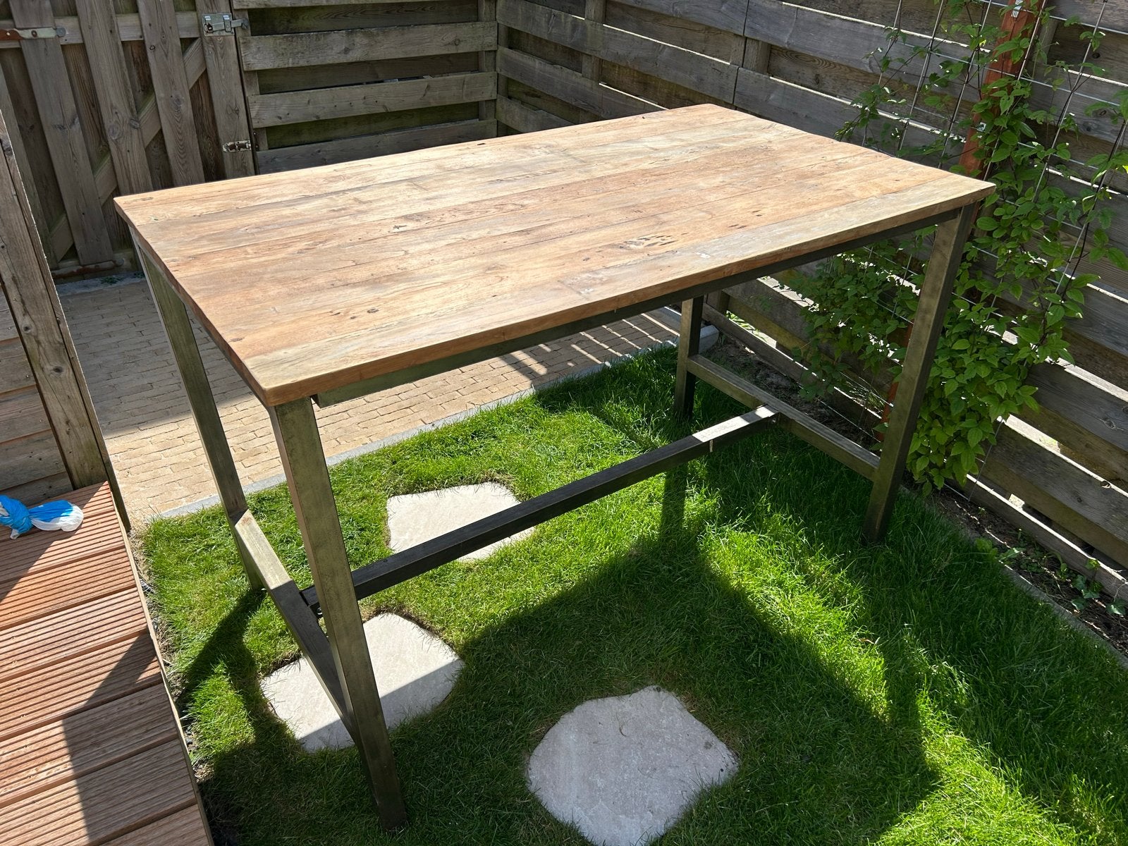 Houten bartafel met metalen onderstel - 160x90x110cm, Ophalen, Gebruikt