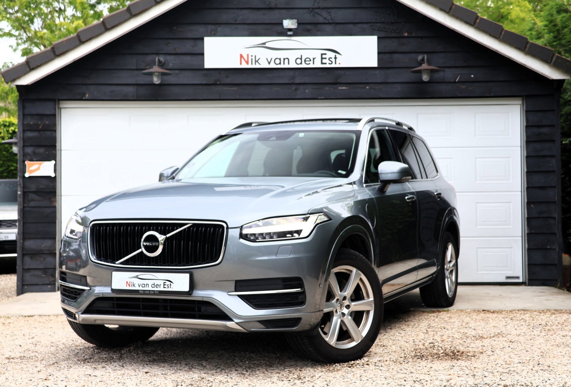 Volvo XC90 2.0 T8 Twin Engine AWD-Carplay-Camera-Trekhaak, Gebruikt, Zwart, 7 stoelen, Bedrijf