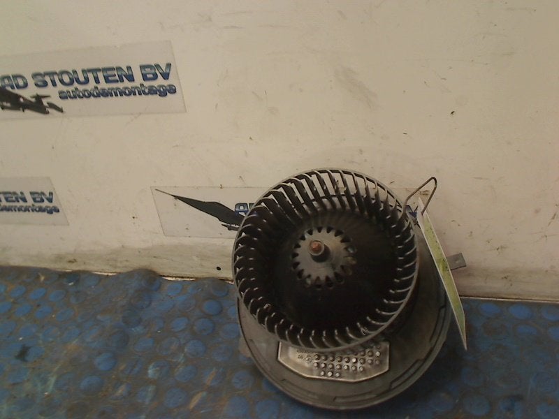 Kachel Ventilatormotor Volkswagen Golf VII (AUA) 5Q0907521À, Gebruikt, Volkswagen, Volkswagen AG, Kundenbetreuung@volkswagen.de