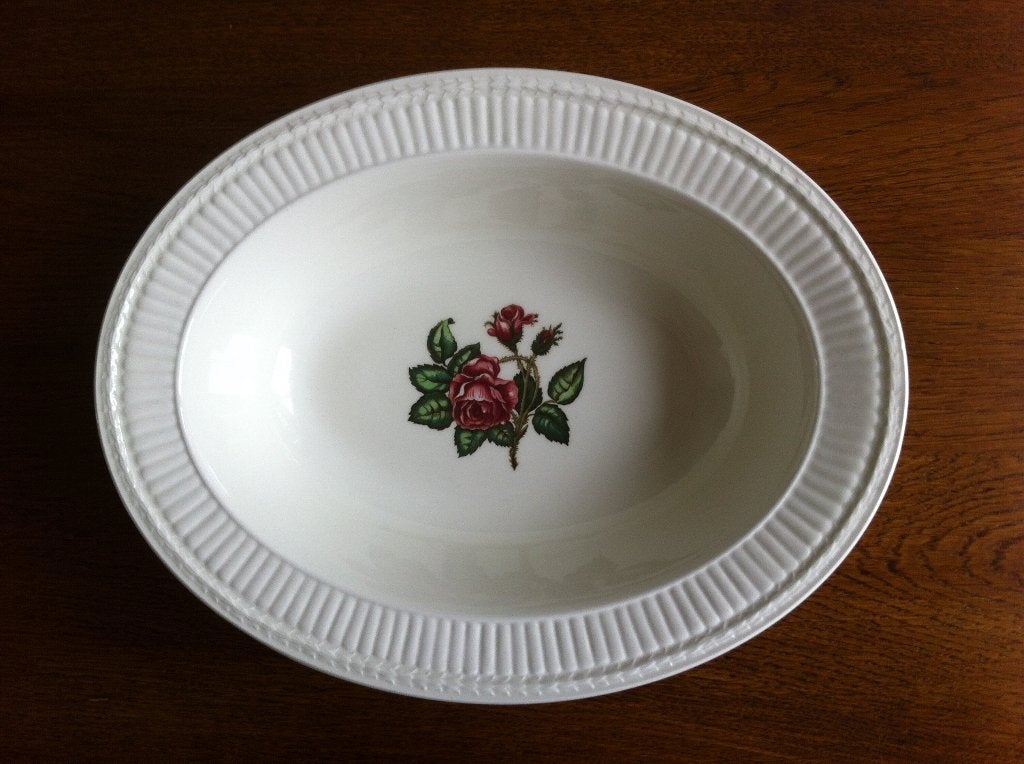 "Wedgwood Moss Rose" Grote Diepe Ovale Schaal Nieuw, Nieuw, Ophalen of Verzenden, Schaal of Schalen, Overige stijlen