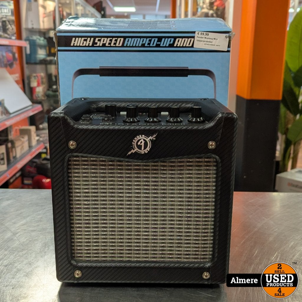 Fender Mustang Mini Gitaarversterker, Fender, Zo goed als nieuw, Support@fender.com, 17600 Catalina Street
Los Angeles, CA 90746
USA
