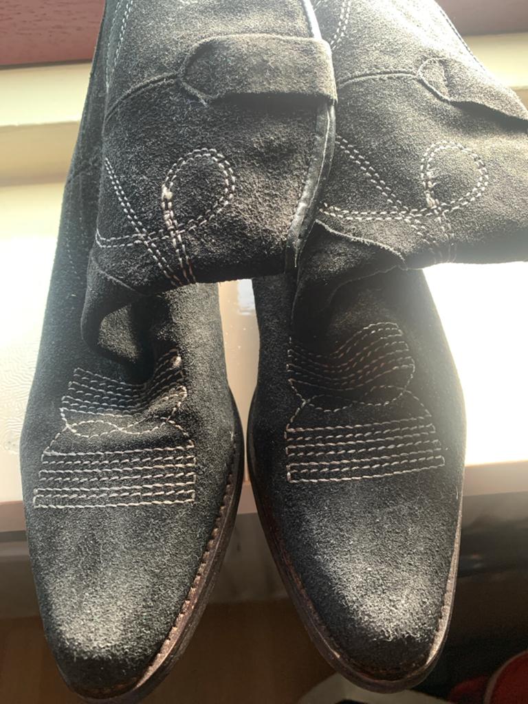 Mooie zwarte suède cowboylaarzen, Ophalen of Verzenden, Gedragen, Zwart, Lage of Enkellaarzen
