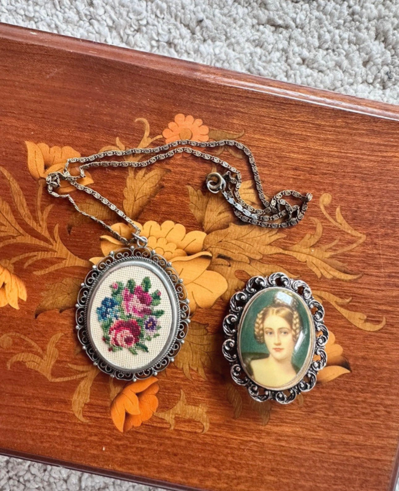 Vintage ketting en clip, Sieraden, Tassen en Uiterlijk, Ophalen of Verzenden, Zo goed als nieuw, Overige materialen
