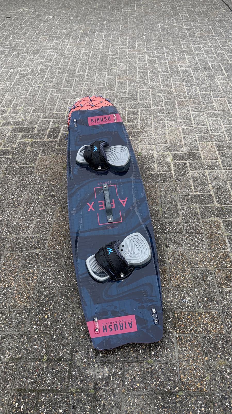 Surf bord, Watersport en Boten, Kitesurfen, Ophalen of Verzenden, Zo goed als nieuw