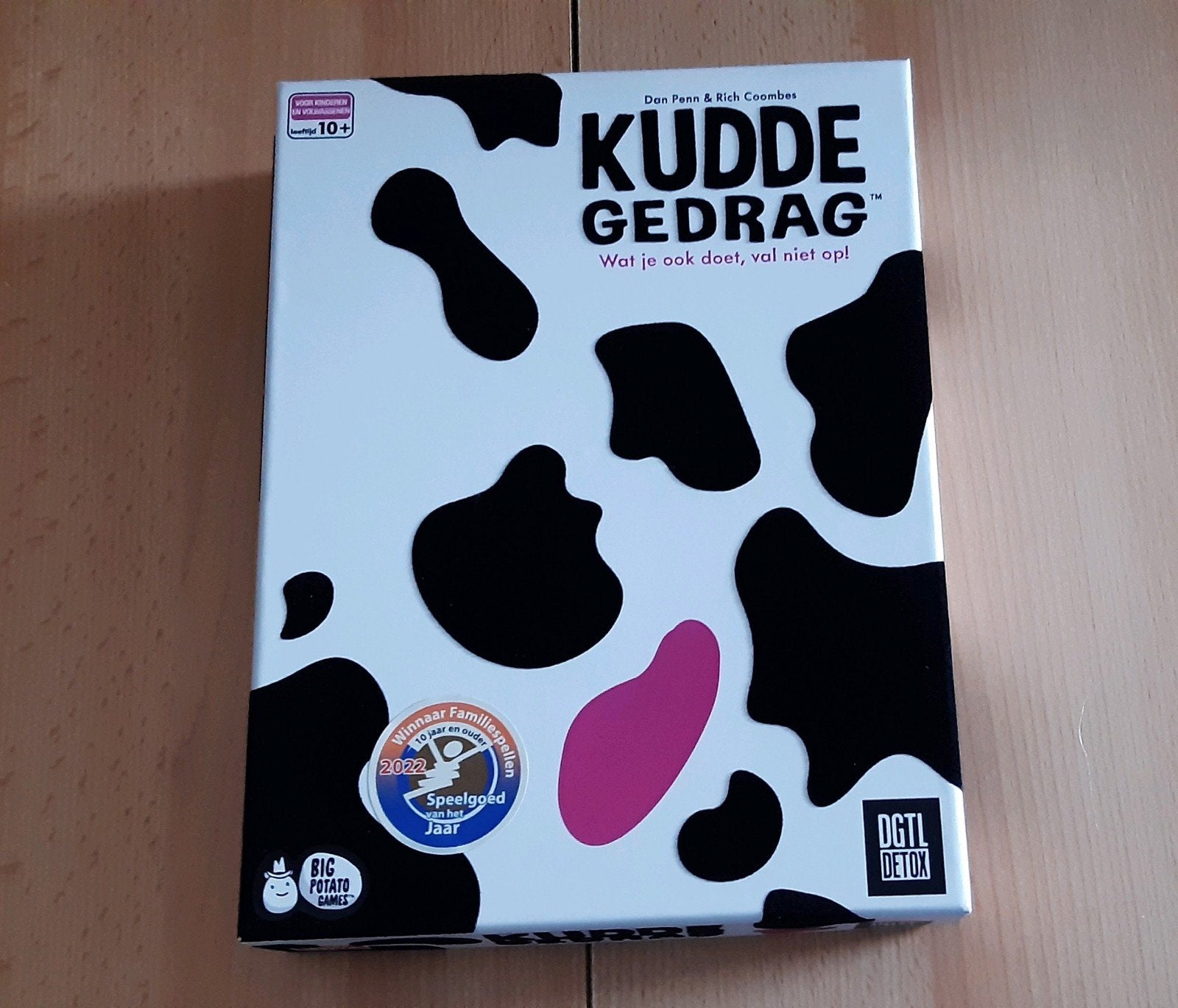 Partyspel Kuddegedrag, Vijf spelers of meer, Ophalen of Verzenden, Zo goed als nieuw
