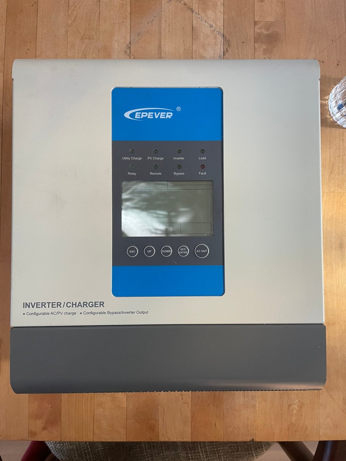 EPEVER UPower 1000 12V – omvormer / lader / MPPT, Ophalen of Verzenden, Zo goed als nieuw