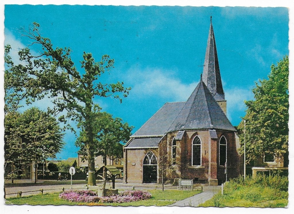 Putten Kerk Met Waterput Gelopen Ansichtkaart ( C 10 ), Verzamelen, Ophalen of Verzenden, 1980 tot heden, Gelderland