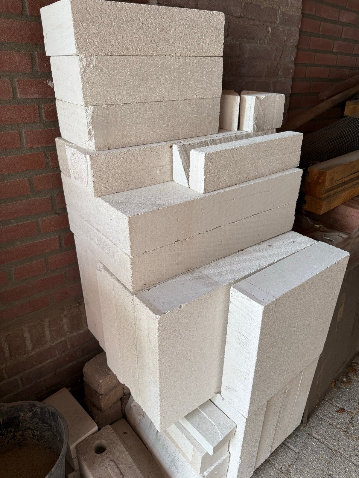 11 Gasbeton blokken 60x40x10, reststukken en 6 kalkzandsteen, Doe-het-zelf en Verbouw, Ophalen, Zo goed als nieuw, Kalkzandstenen