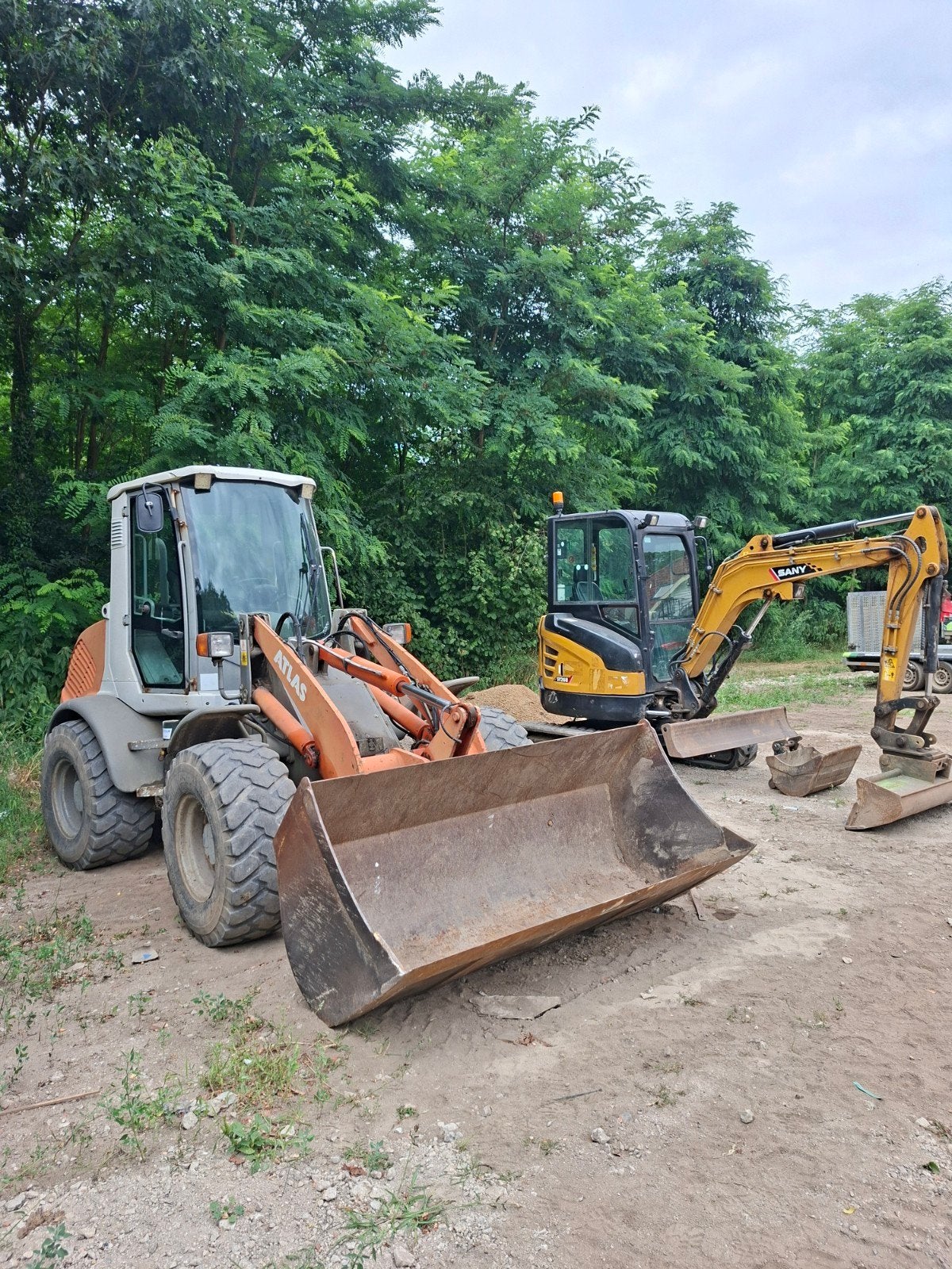Sany 2.6 tons graafmachine en atlast shovel te koop., Ophalen, Graafmachine