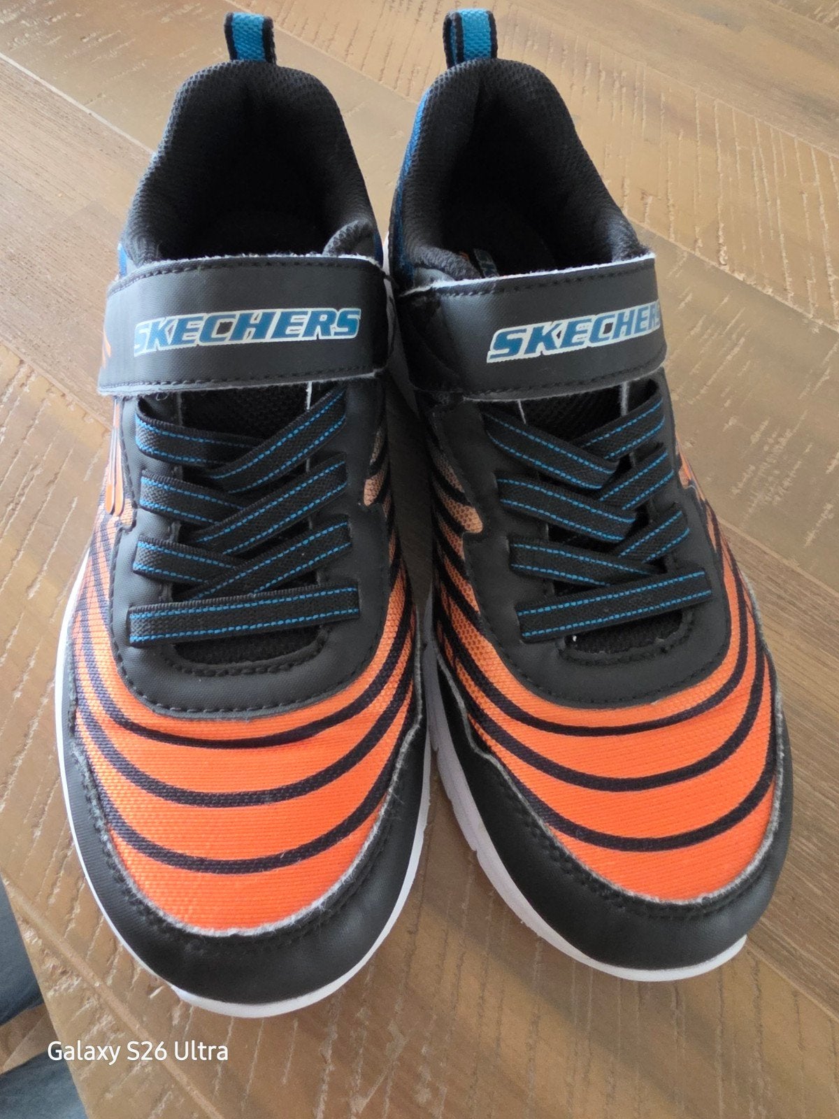 Skechers sneakers jongens maat 35 - Zo goed als nieuw, Ophalen, Sportschoenen, Skechers, Zo goed als nieuw