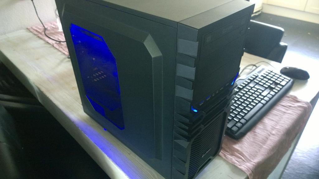 Retro Game PC Set, Dual-boot Win XP & 7, HD 6870, Blauwe LED, Computers en Software, Vintage Computers, Ophalen, AMD