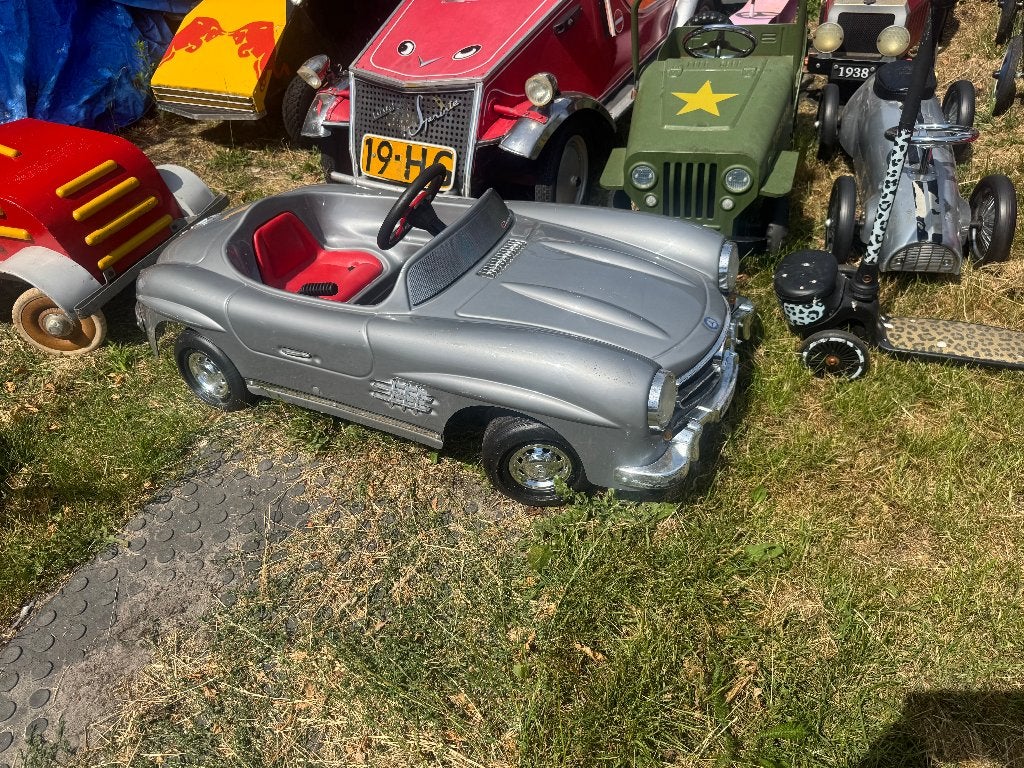 ZGAN mercedes SL 300 trapauto, Antiek en Kunst, Antiek | Speelgoed, Ophalen of Verzenden
