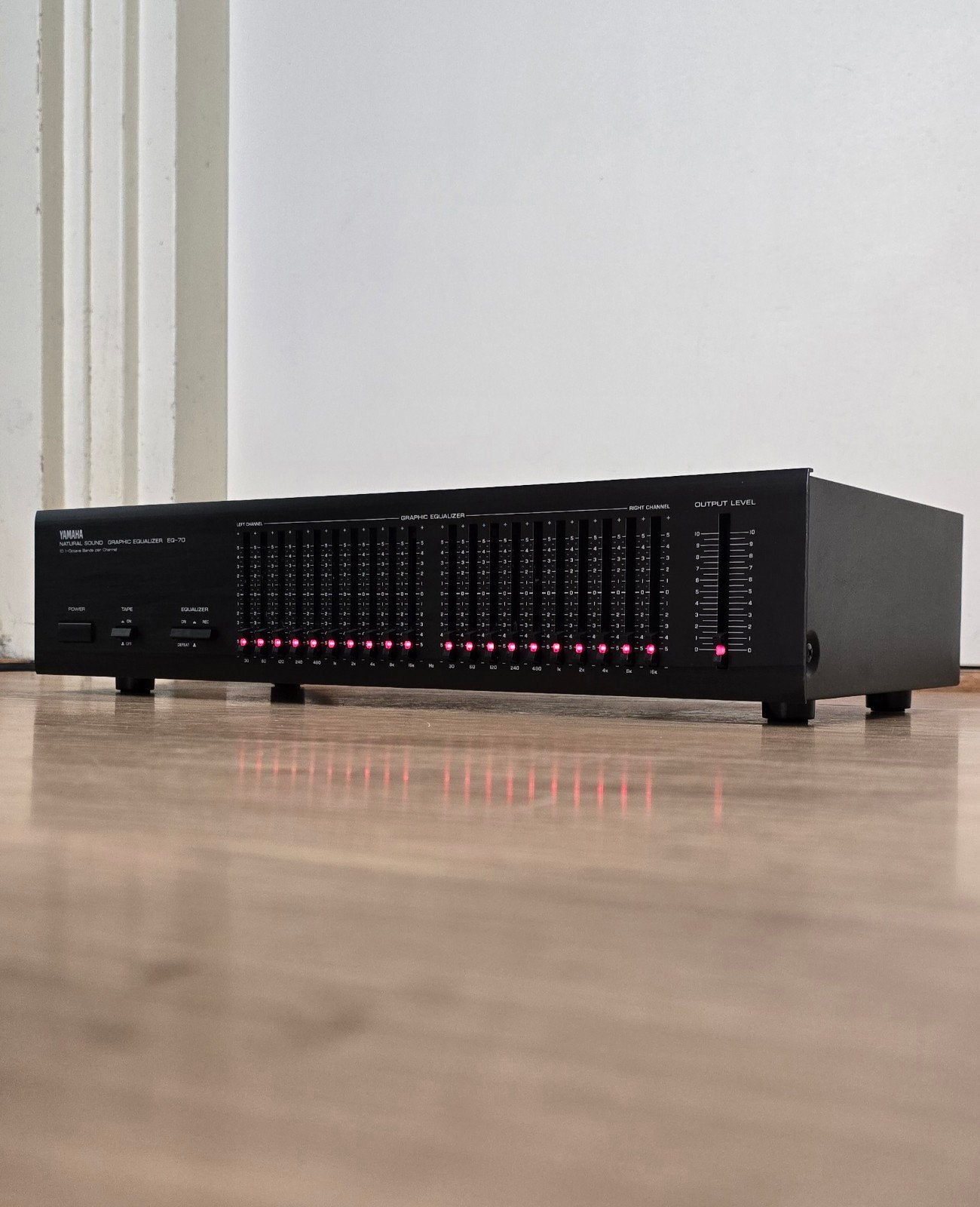 Yamaha EQ-70 Natural Sound Grafische Equalizer, Ophalen of Verzenden