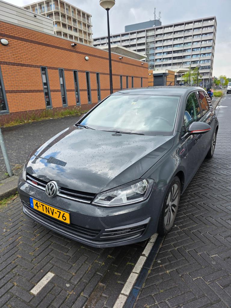 Volkswagen Golf benzine1.2/automaat/apk5/2027 DSG 2013 Grijs, 4 cilinders, 620 kg, 1151 kg, 104 pk