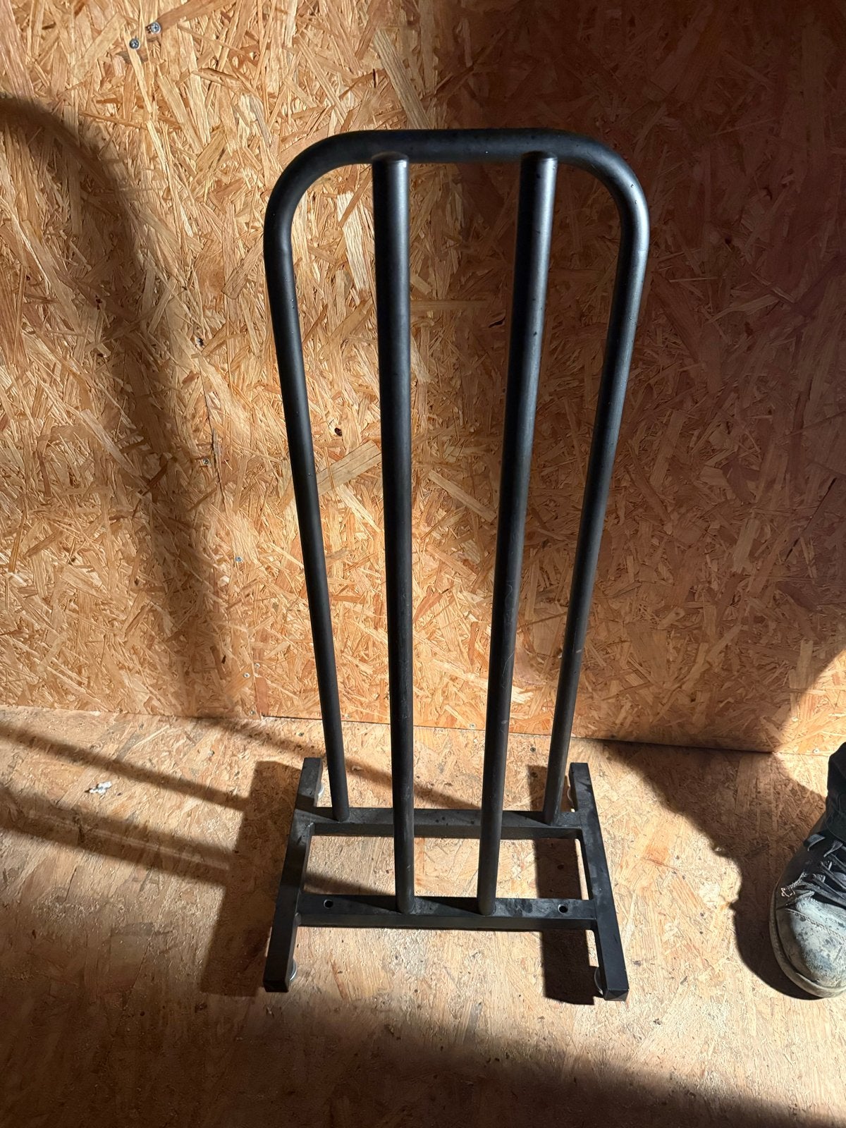 Zwart kleding hanger rek voor het opbergen van hangers, Kleding | Dames, Ophalen, Gebruikt