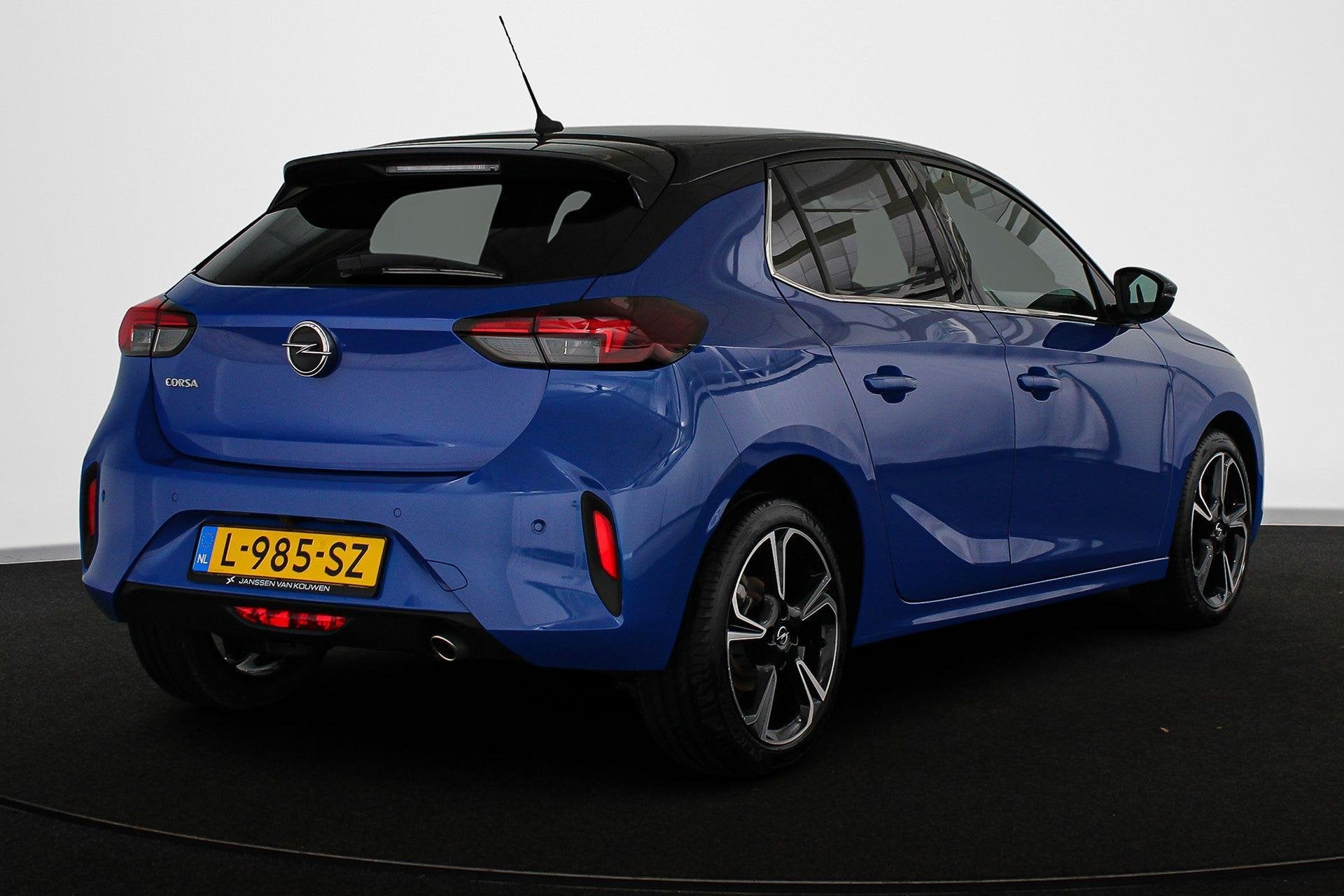 Opel Corsa 1.2 Ultimate 100PK Stoelverwarming Massage Keyles, Auto's, Voorwielaandrijving, Gebruikt, Automatische klimaatregeling