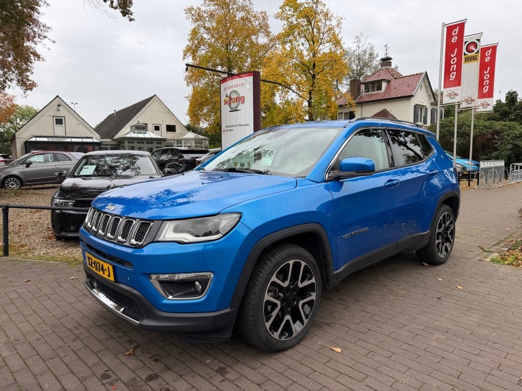 Jeep COMPASS 1.4 MultiAir Limited 140PK / LEDER / CARPLAY /, Auto's, Voorwielaandrijving, Verwarmde buitenspiegels, 450 kg, Gebruikt