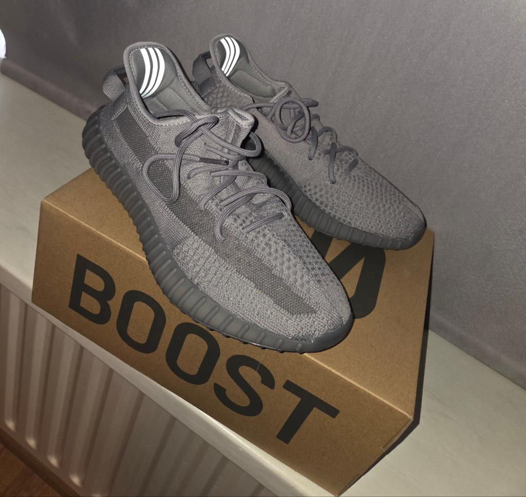 Adidas Yeezy Boost 350 V2, Kleding | Heren, Schoenen, Overige kleuren, Nieuw, Ophalen of Verzenden, Sneakers of Gympen