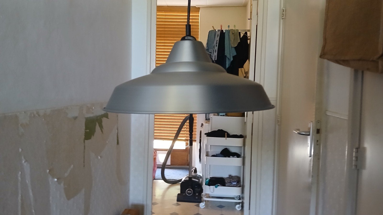 IKEA aluminium ronde hanglamp 37cm met LED lamp, Huis en Inrichting, Lampen | Hanglampen, Ophalen, Gebruikt, Metaal, E27 (groot)