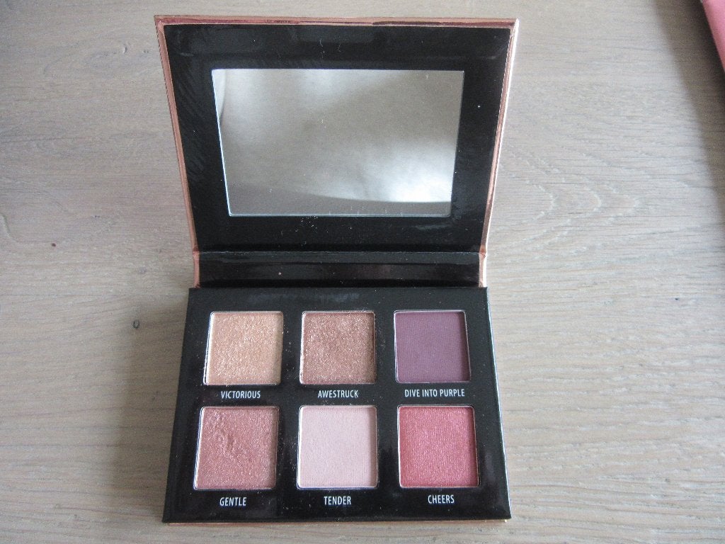 Oogschaduwpalet DOUGLAS PINK NUDE 6 kleuren z.g.a.n., Ophalen of Verzenden, Zo goed als nieuw, Make-up, Overige kleuren