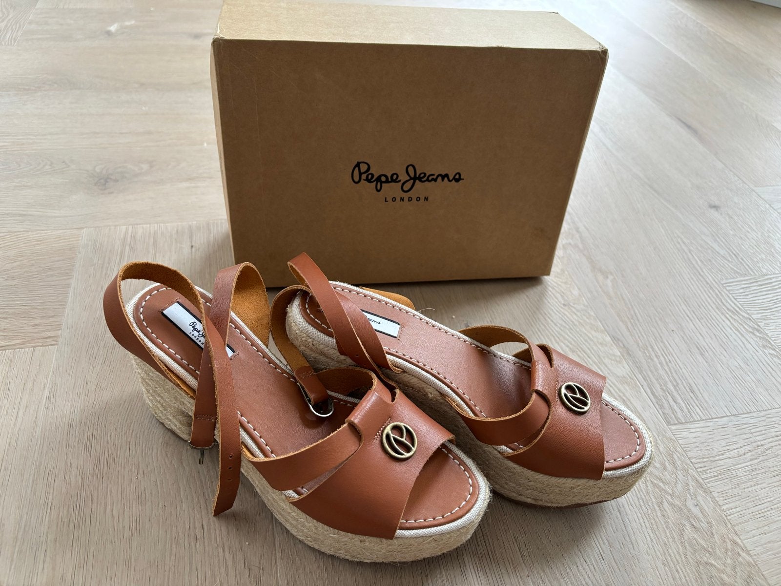 Pepe Jeans Sandalen Maat 39, Kleding | Dames, Schoenen, Verzenden, Nieuw, Bruin, Sandalen of Muiltjes
