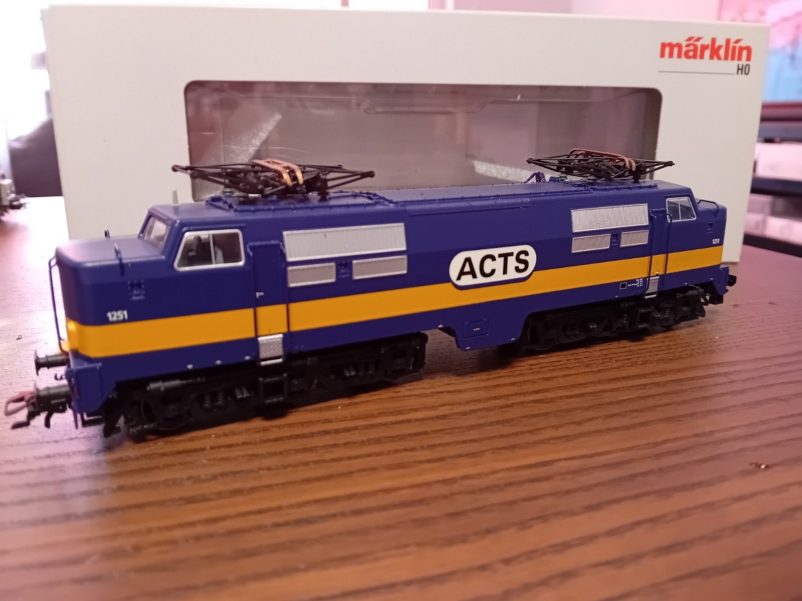 Marklin 1200 acts digitaal met tyfoon, Wisselstroom, Locomotief, Ophalen of Verzenden, Zo goed als nieuw