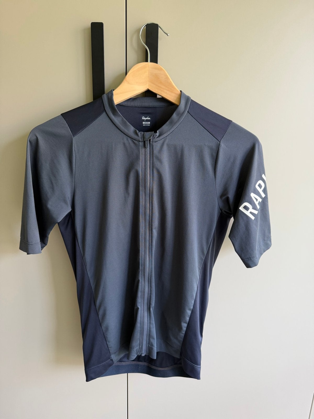Rapha Pro Team Jersey - Medium, Maat 48/50 (M), Ophalen of Verzenden, Zo goed als nieuw, Hardlopen of Fietsen