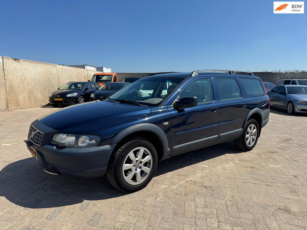 Volvo V70 Cross Country 2.4 T AWD / NETTE STAAT / INRUILKOOP, Auto's, Volvo, Automaat, Beige, Leder en Stof, V70