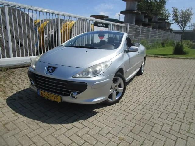 Peugeot 307 CC 2.0-16V, Lees tekst, Voorwielaandrijving, Gebruikt, Parkeersensor, 4 cilinders
