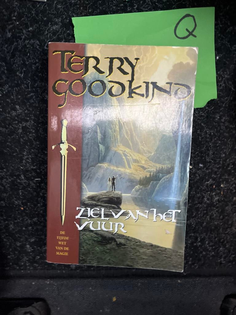 Ziel van het Vuur - Terry Goodkind (De Vijfde Wet), Boeken, Ophalen of Verzenden, Zo goed als nieuw