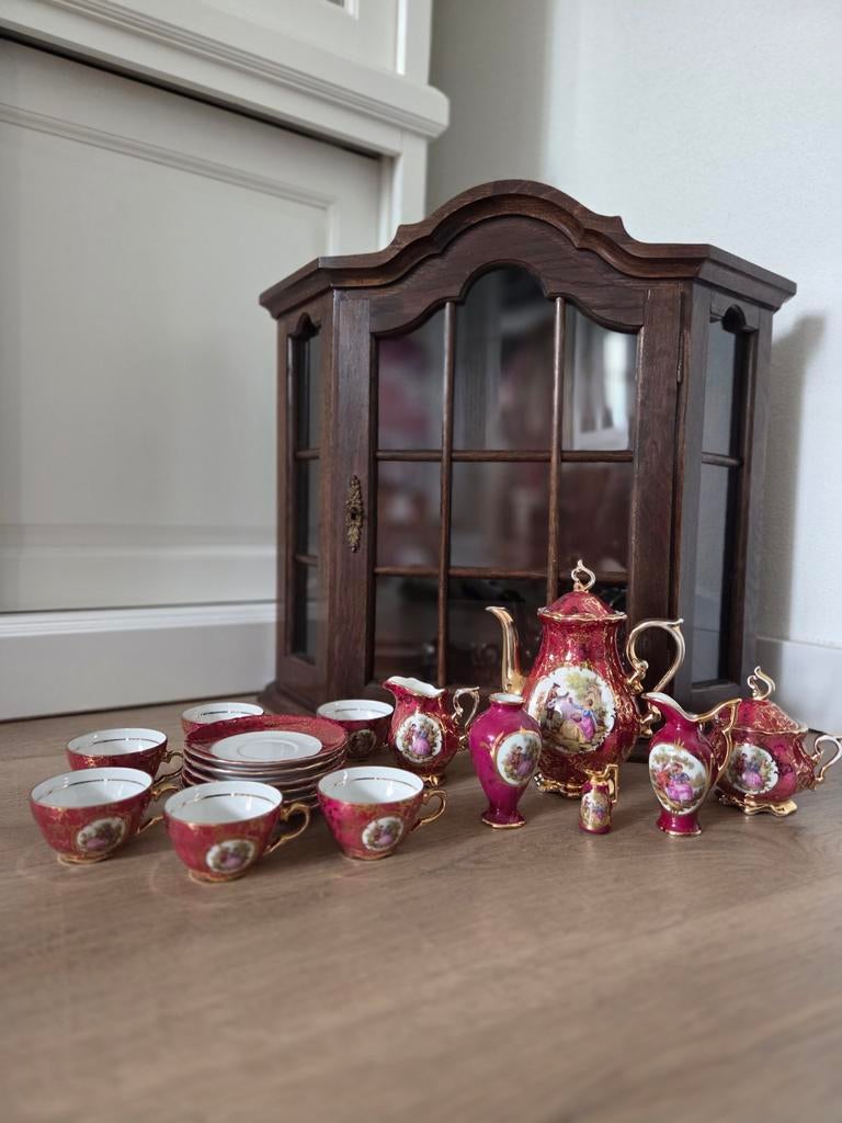 Vintage Bavaria koffie-/theeservies rood met goud – 6 pers, Antiek en Kunst, Antiek | Servies compleet, Ophalen