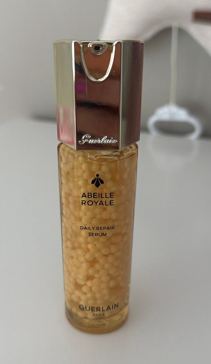 Guerlain Abeille Royale serum 30ml, Ophalen of Verzenden, Nieuw, Overige kleuren, Gehele gezicht