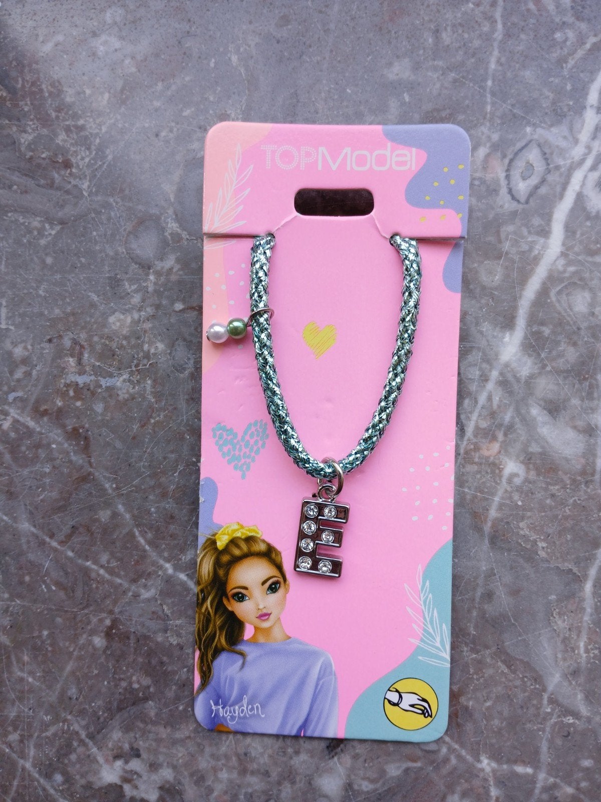 TOP MODEL armbandje letter E NIEUW!, Ophalen of Verzenden, Nieuw