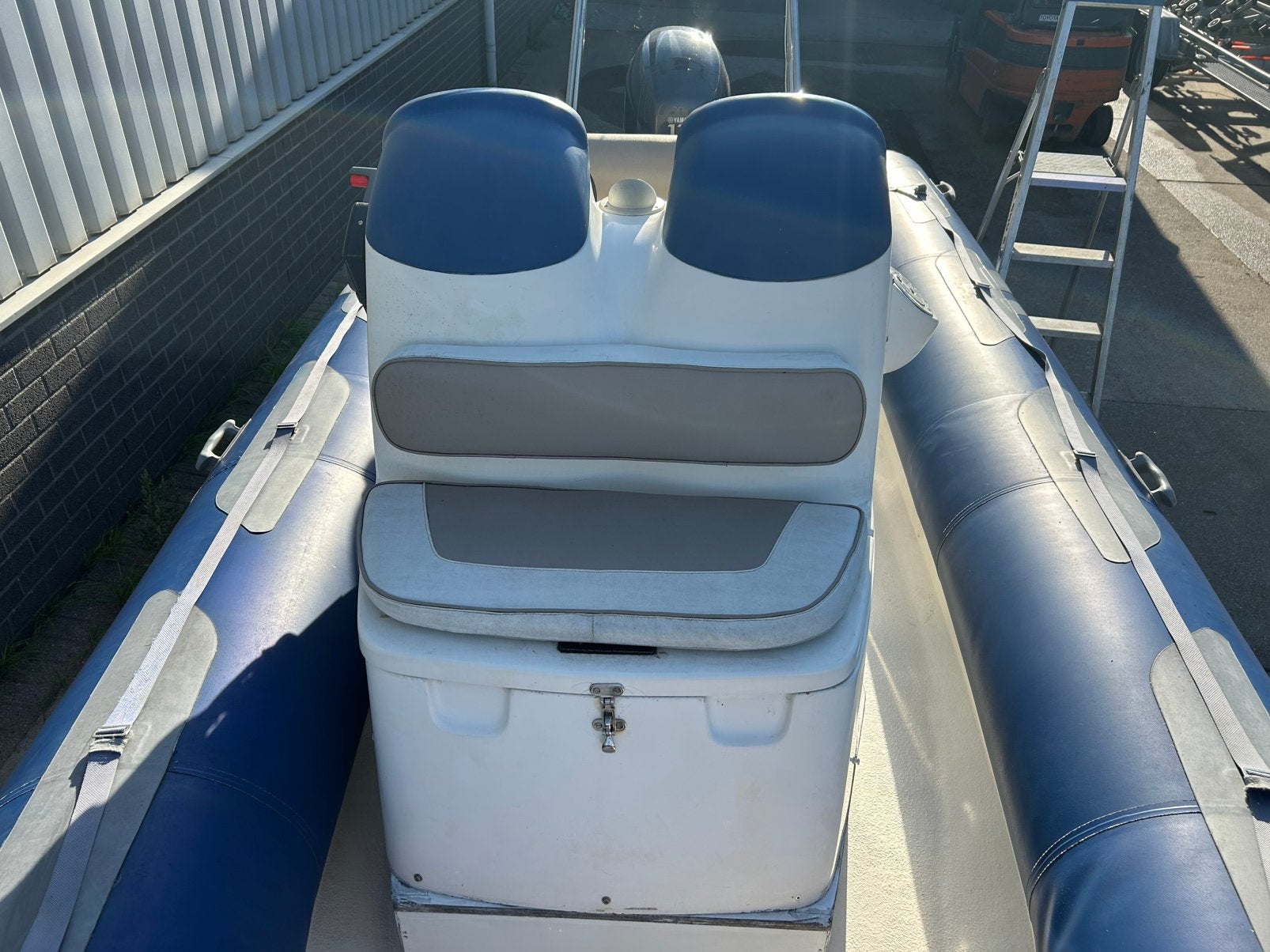 Foto 11 van Tekoop: avon 620 rib met 115 pk yamaha en trailer