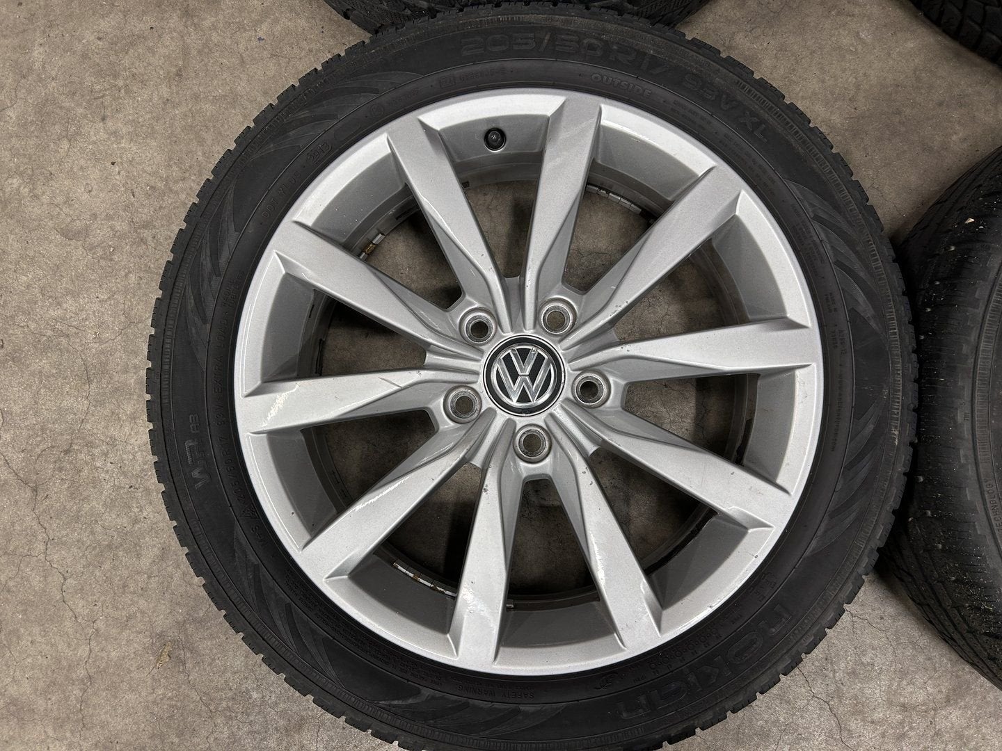 diversen 17 inch velgen + winterbanden VW Golf | Caddy, Gebruikt, -, -, Banden en Velgen