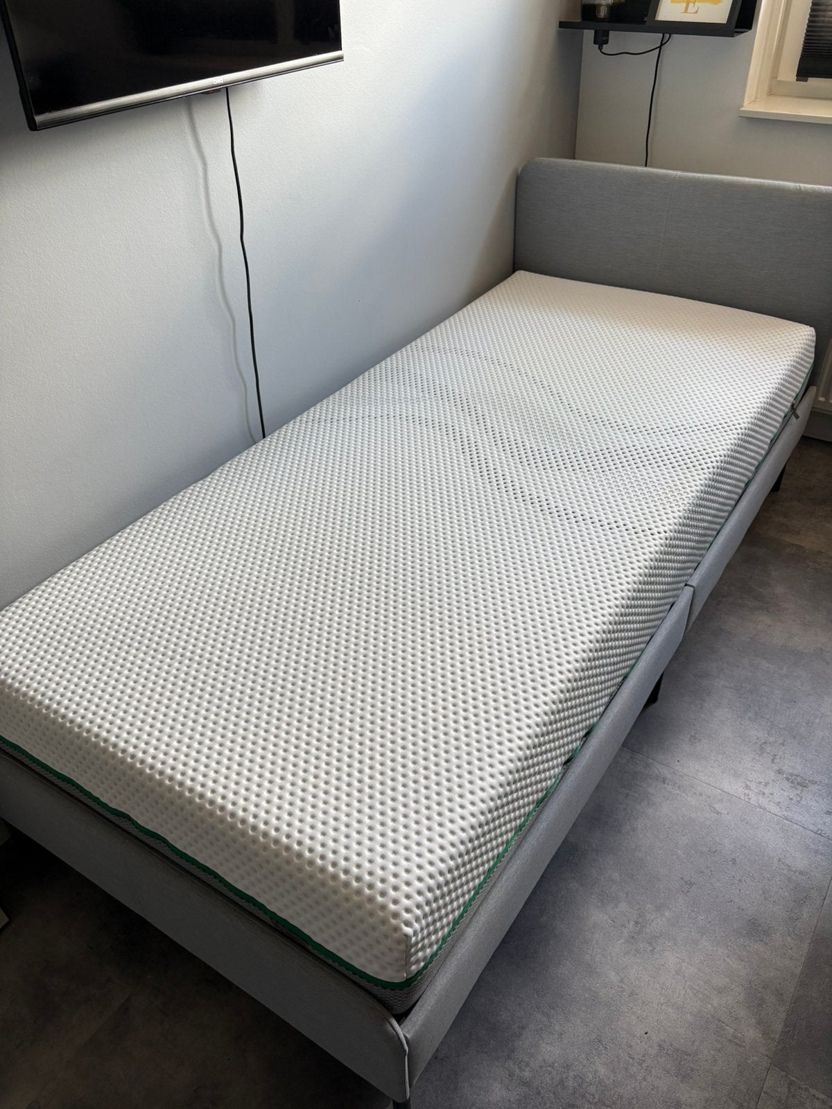 Bed Ikea 90x200 Eenpersoons Incl Swiss Sense Matras izgst, Huis en Inrichting, Slaapkamer | Bedden, Ophalen, 90 cm, Eenpersoons
