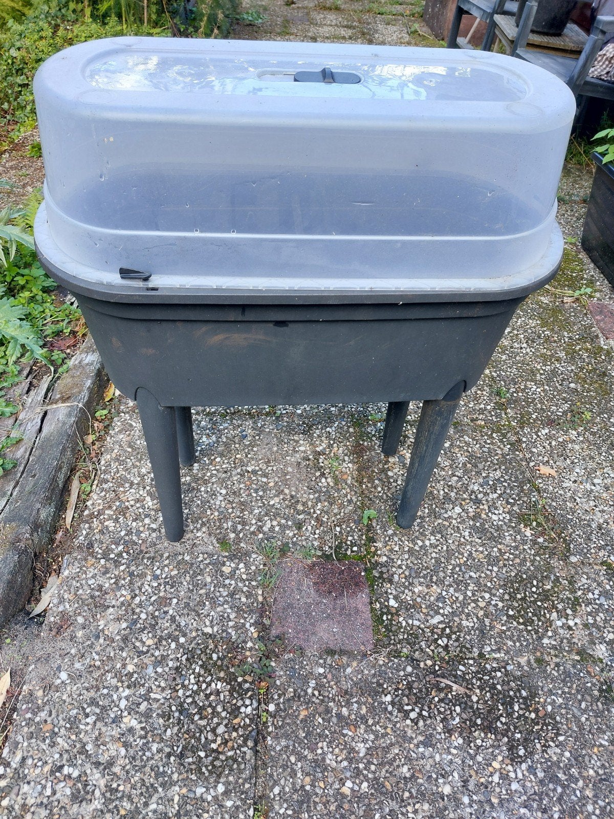 Verhoogde plantenbak met overkapping 76x38 cm, Ophalen, Kunststof, Gebruikt, Balkon