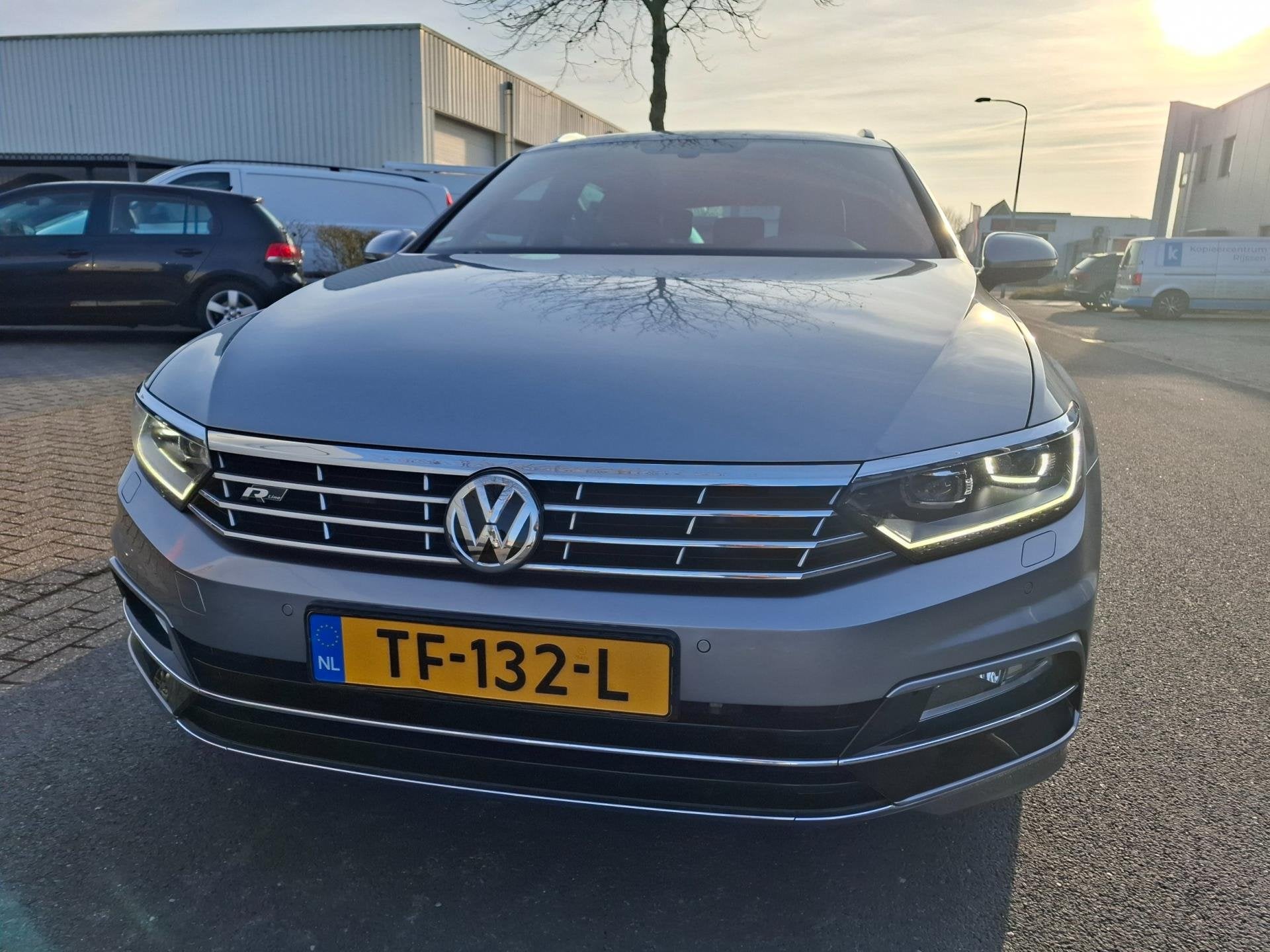 Volkswagen Passat Variant 1.4 TSI Highline Business R AUTOMA, Auto's, Volkswagen, 125 pk, 4 cilinders, 66 €/maand, 20 km/l
